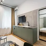 Superb 2br Flat - Location - 2 Baths アパート
