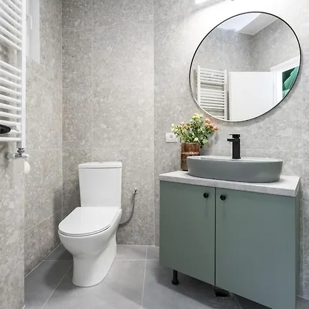 Apartment Superb 2br Flat - Location - 2 Baths *
