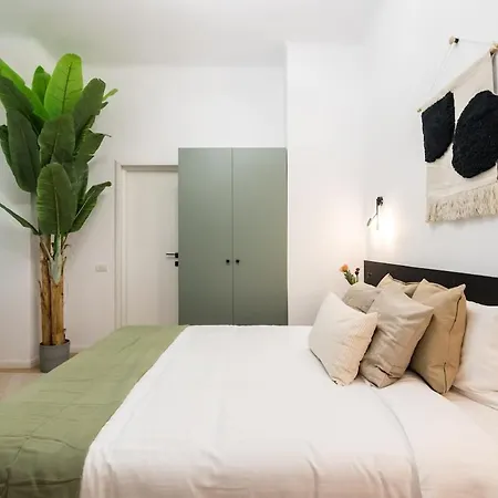 Apartment Superb 2br Flat - Location - 2 Baths *