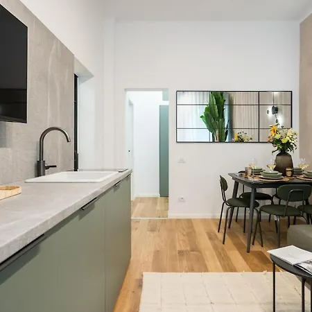 Superb 2br Flat - Location - 2 Baths *