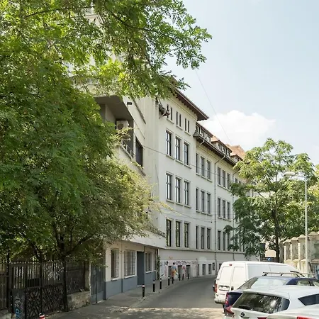 Superb 2br Flat - Location - 2 Baths * Бухарест