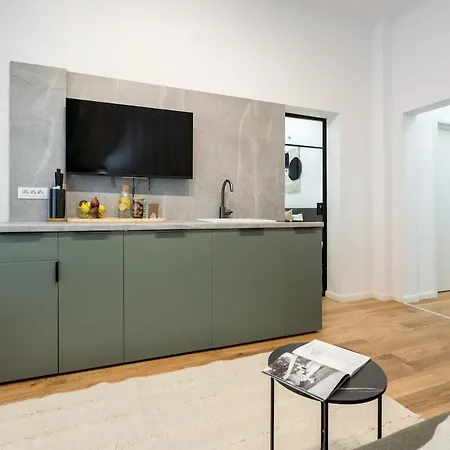 Superb 2br Flat - Location - 2 Baths * Бухарест