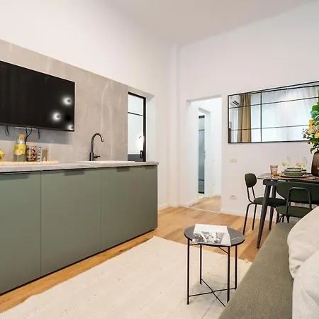 Superb 2br Flat - Location - 2 Baths