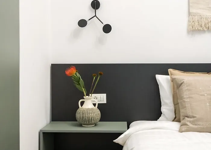 Superb 2br Flat - Location - 2 Baths