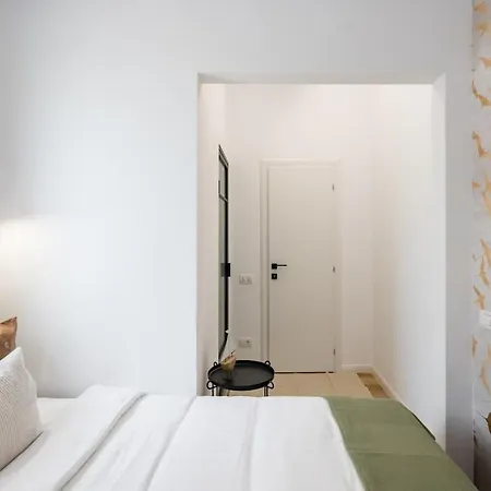 Superb 2br Flat - Location - 2 Baths